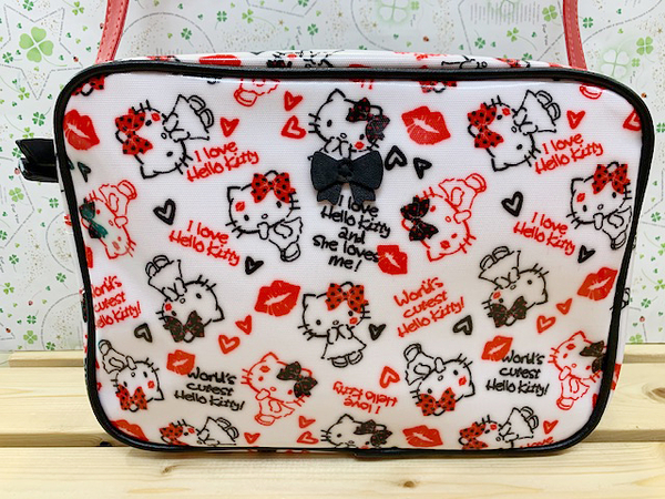 【震撼精品百貨】Hello Kitty 凱蒂貓~Sanrio HELLO KITTY斜背包-KISS#44790