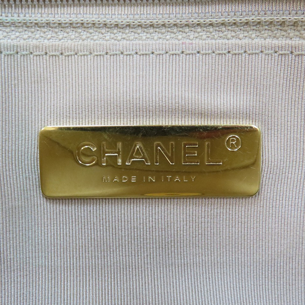 【二手名牌BRAND OFF】CHANEL 香奈兒 米色 羊皮 菱格紋 Chanel 19 肩背包 金扣 26CM product thumbnail 6