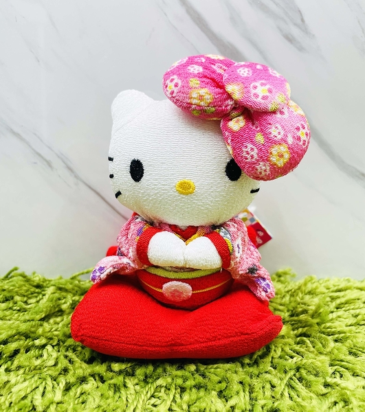 【震撼精品百貨】hello kitty 凱蒂貓~日本sanrio三麗鷗 kitty絨毛吊飾-和風坐*24766