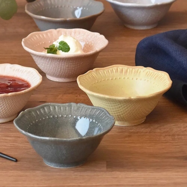 日本製 美濃燒 花邊米色輕量碗 小碗 餐碗 冰淇淋碗 甜點碗 湯品碗 湯碗 醬料碗 飯碗 美濃燒