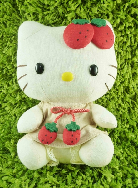 【震撼精品百貨】Hello Kitty 凱蒂貓~KITTY絨毛娃娃-環保草莓造型-M