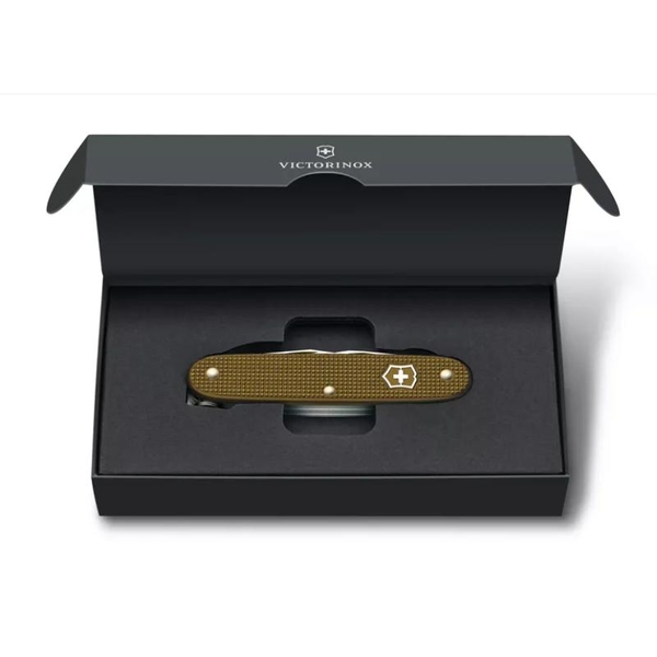 【Victorinox 瑞士維氏】瑞士刀 PIONEER X ALOX 2024 年限量版中型袋裝刀 (0.8231.L24) product thumbnail 6