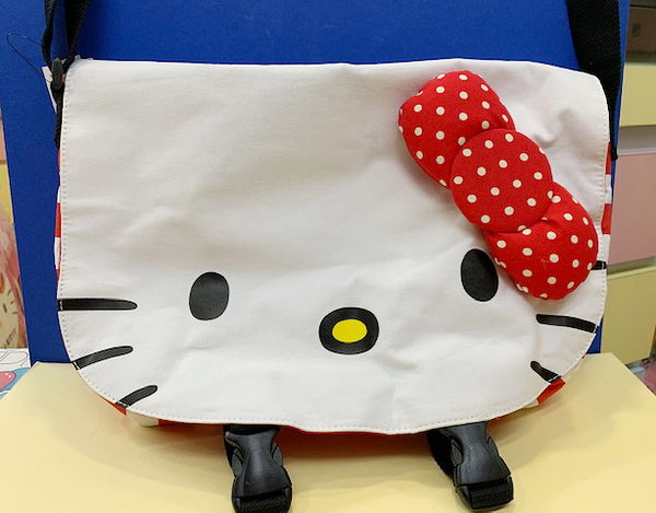 【震撼精品百貨】Hello Kitty 凱蒂貓~KITTY斜背包/側背包-大臉紅白條紋#45747