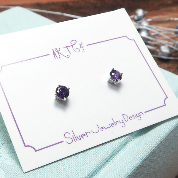 神秘紫單鑽 925純銀耳環 4mm圓形爪鑲設計