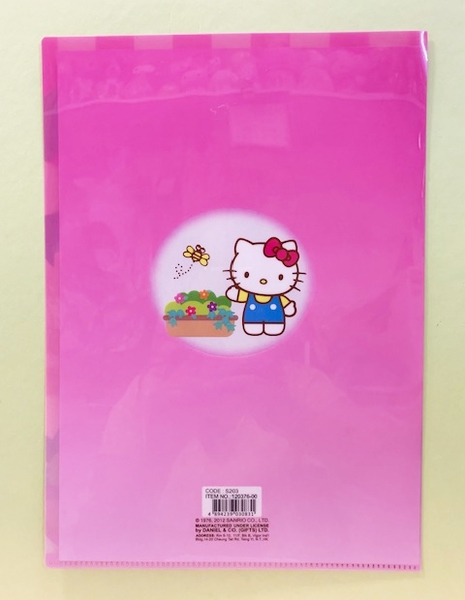 【震撼精品百貨】Hello Kitty 凱蒂貓~三麗鷗 KITTY 日本A4文件夾/資料夾-澆水#03083 product thumbnail 5