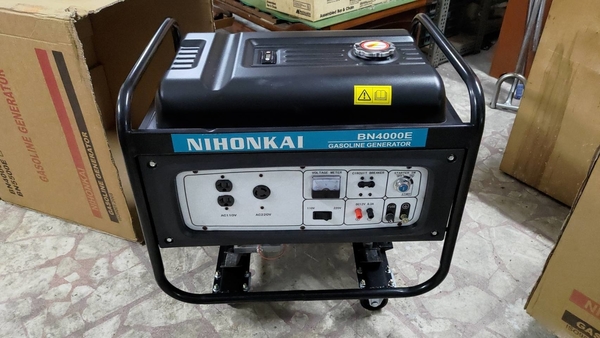 NIHONKAI 汽油引擎 電動啟動 發電機-4000w 出清價 AVR 自動電壓調節 product thumbnail 2