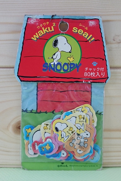 【震撼精品百貨】史奴比Peanuts Snoopy ~屋頂造型貼紙_SN&塔克_80入