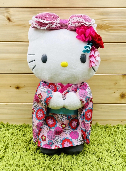 【震撼精品百貨】Hello Kitty 凱蒂貓~日本SANRIO三麗鷗 KITTY絨毛娃娃-和服*12925