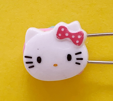 【震撼精品百貨】Hello Kitty 凱蒂貓~KITTY掀開式安全別針-大頭造型-粉#76639