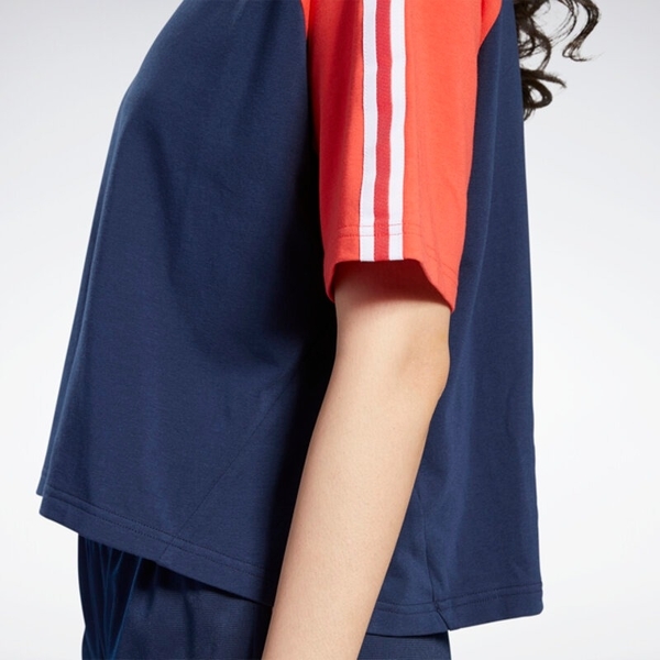 REEBOK CL QDT 女裝 短袖 短版 休閒 穿搭 舒適 透氣 紅 藍 白【運動世界】FQ4959 product thumbnail 3