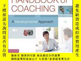 二手書博民逛書店The罕見Completely Revised Handbook of Coaching: A Developme