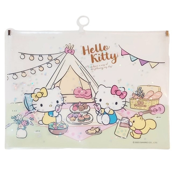 小禮堂 Hello Kitty 星星流沙A4滑扣文件袋 (姊妹露營款) 4713791-955454