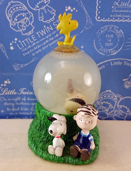 【震撼精品百貨】史奴比Peanuts Snoopy ~擺飾_水晶球_查理