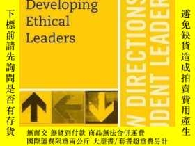 二手書博民逛書店Developing罕見Ethical Leaders: New Directions for Student L