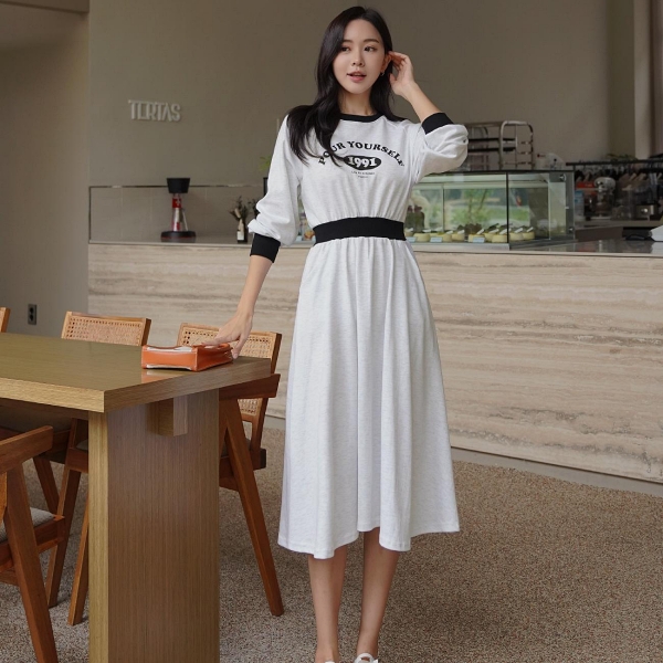 韓國製．舒適棉質撞色字母收腰長袖洋裝．白鳥麗子 product thumbnail 9