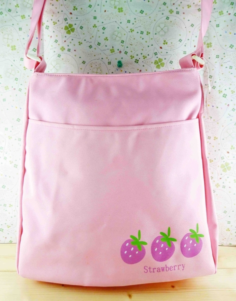 【震撼精品百貨】日本精品百貨~側背包-粉草莓