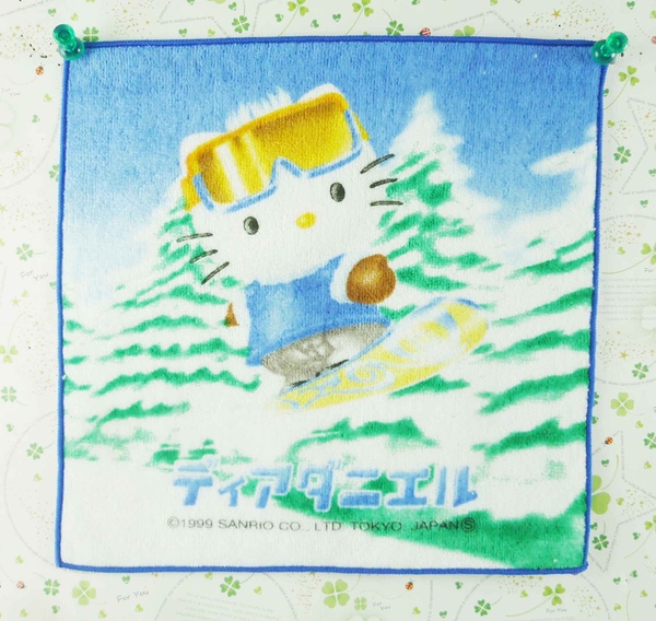 【震撼精品百貨】Hello Kitty 凱蒂貓~方巾-限量款-滑雪