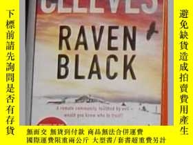 二手書博民逛書店英文原版罕見Raven Black by Ann Cleeves