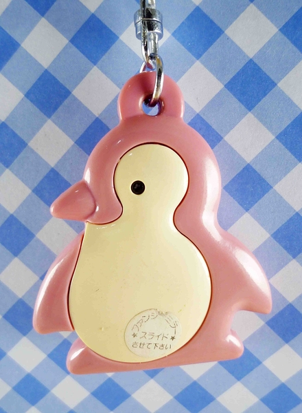 【震撼精品百貨】日本精品百貨-手機吊飾/鎖圈-企鵝系列-鑰匙圈-鏡子粉