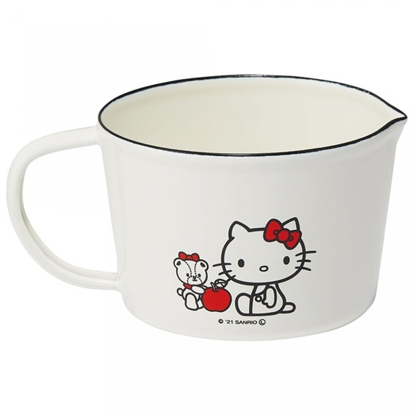 小禮堂 Hello Kitty 不鏽鋼琺瑯單耳量杯 450ml (白紅牛奶瓶款) 4973307-566738 product thumbnail 2