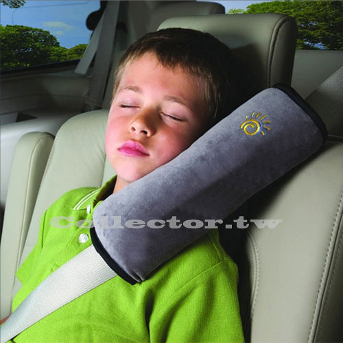 現貨－兒童汽車安全帶護肩枕套 車用可愛加長加厚毛絨睡覺枕頭車飾 用品 (顏色隨機出貨)