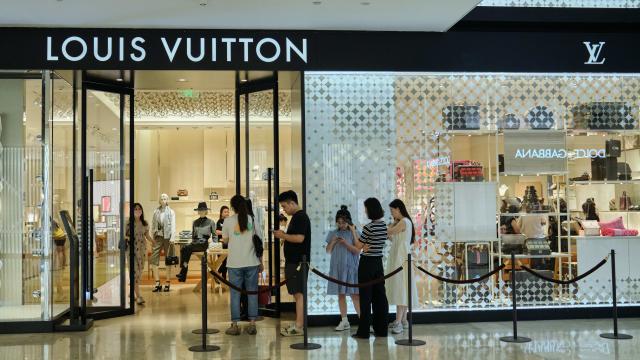 Lvmh Moet Hennessy Louis Vuitton Stock Price