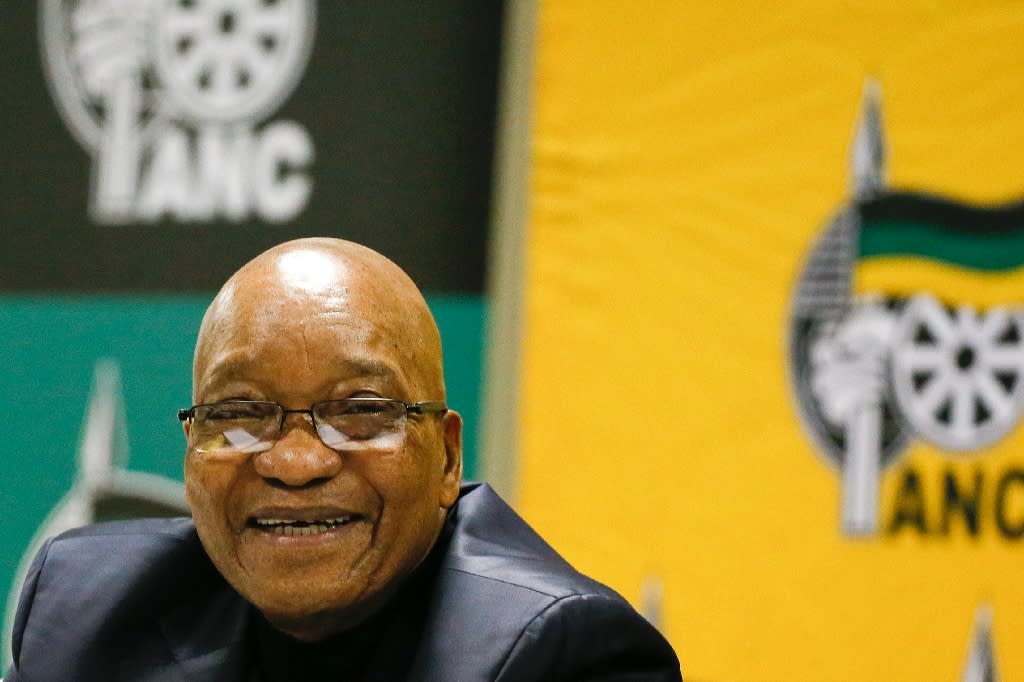 S. Africa&#39;s Zuma survives renewed calls to resign