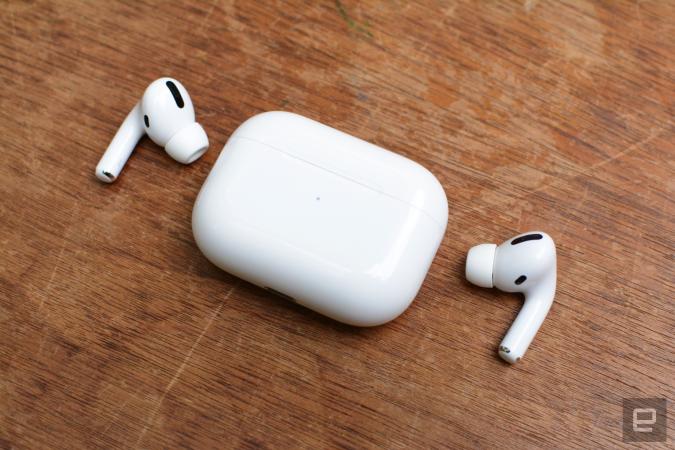 特価ブランド Apple - AirPods Pro（MWP22J/A) ヘッドフォン/イヤフォン