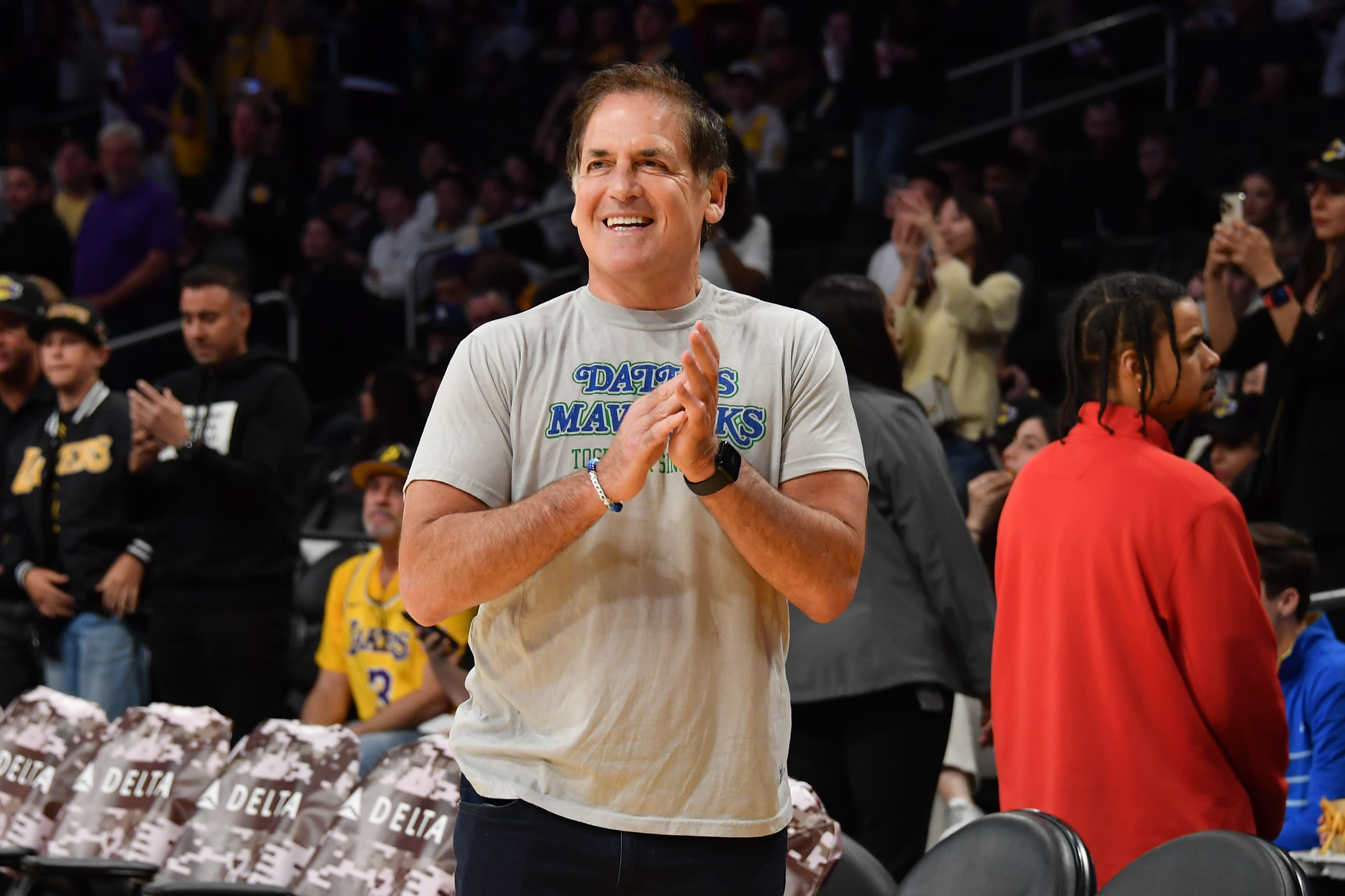 Report: Mavericks owner Mark Cuban selling majority stake to billionaire Miriam Adelson, will retain control of team