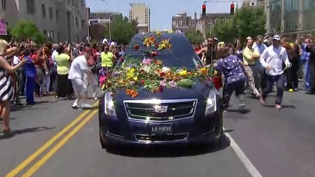 Fans pay tribute to Muhammad Ali