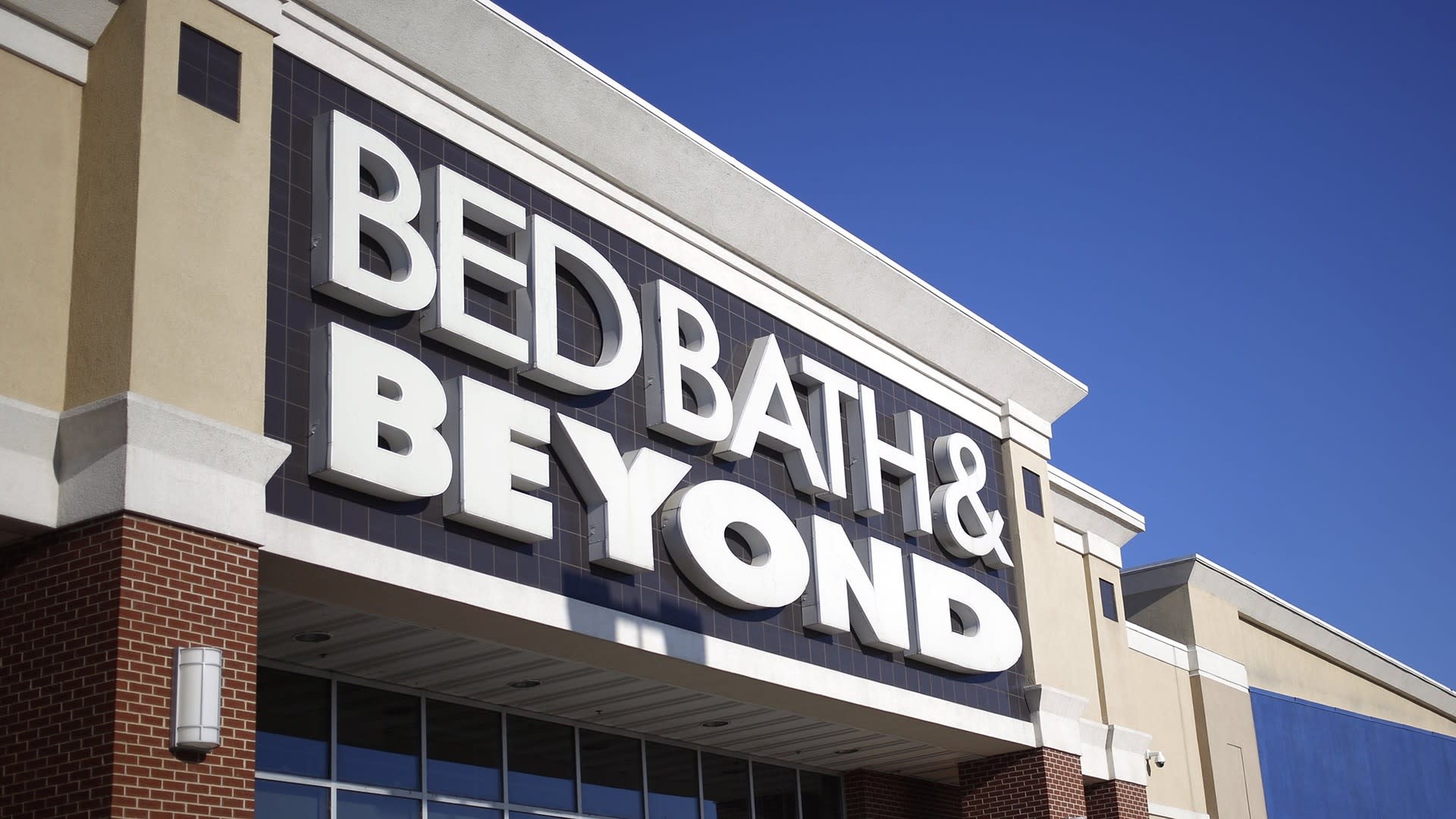 Bed Bath & Beyond CFO plunges to his death, Business and Economy News