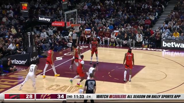 Evan Mobley with a dunk vs the Toronto Raptors