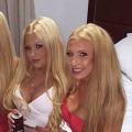 People Think This Mom and Her Daughters Are Sisters, and We Can See Why