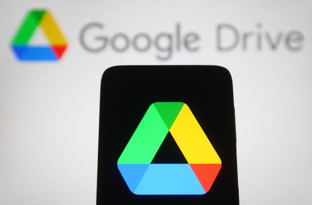 UKRAINE - 2021/10/06: In this photo illustration a Google Drive logo is seen on a smartphone and a pc screen. (Photo Illustration by Pavlo Gonchar/SOPA Images/LightRocket via Getty Images)