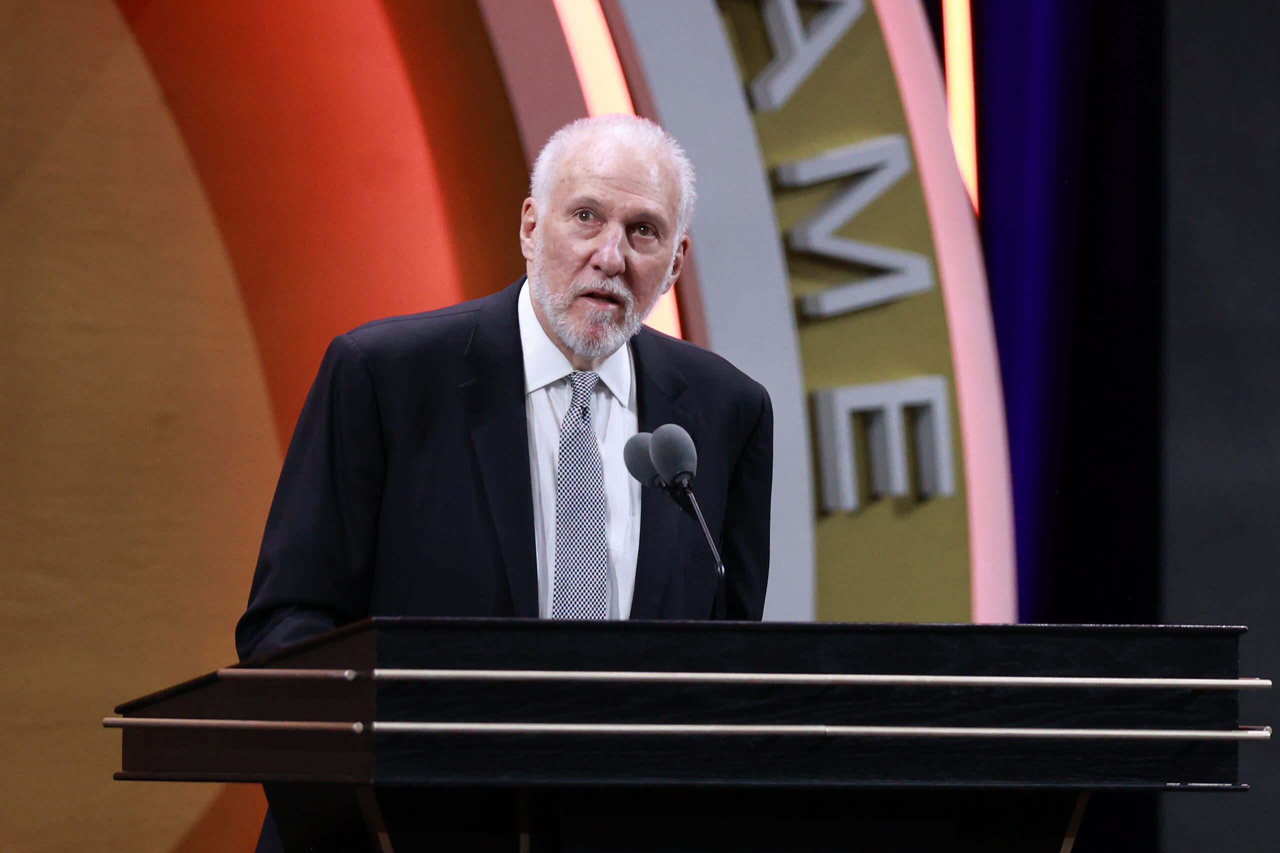 Gregg Popovich’s tribute to Dean Smith during Hall of Fame induction