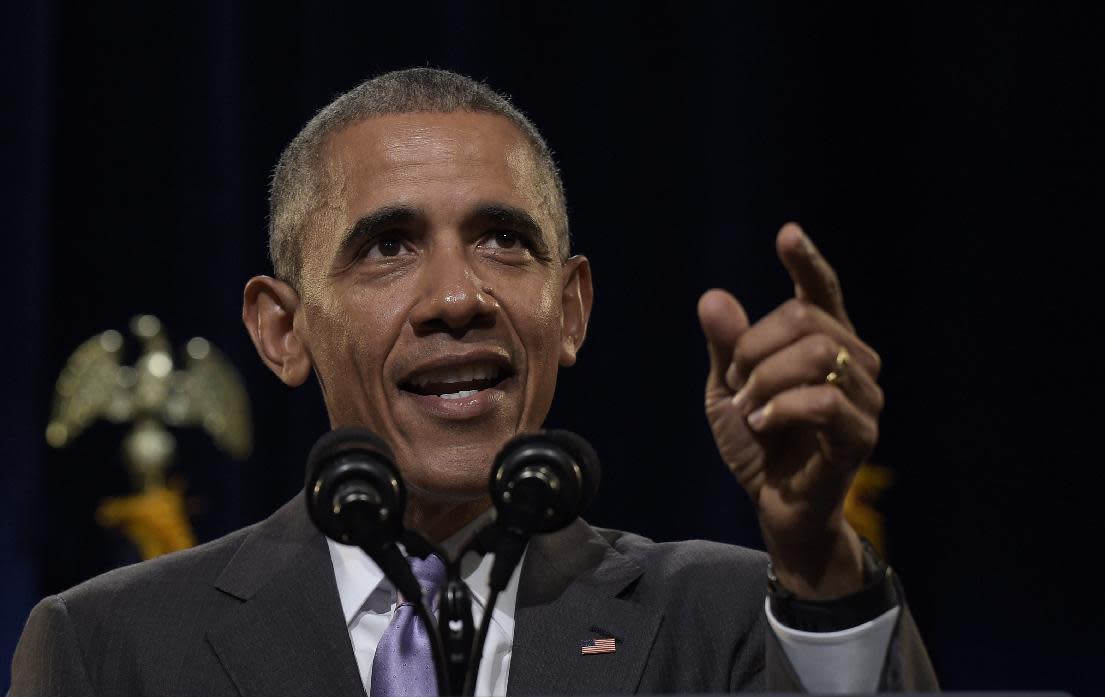 The Latest: Obama urges FL voters to vote early