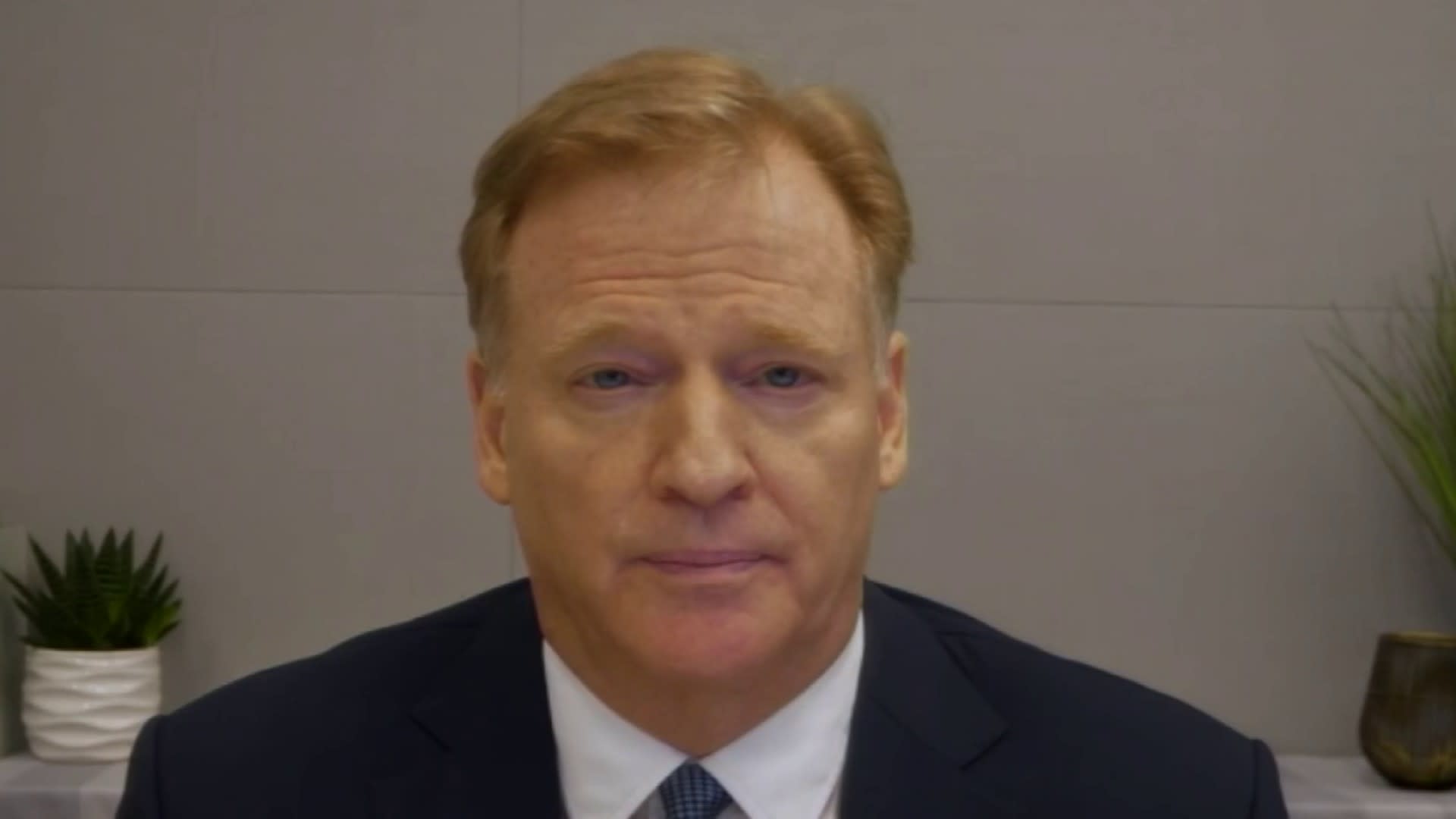 Roger Goodell agrees to testify before Congress, while Dan Snyder declines