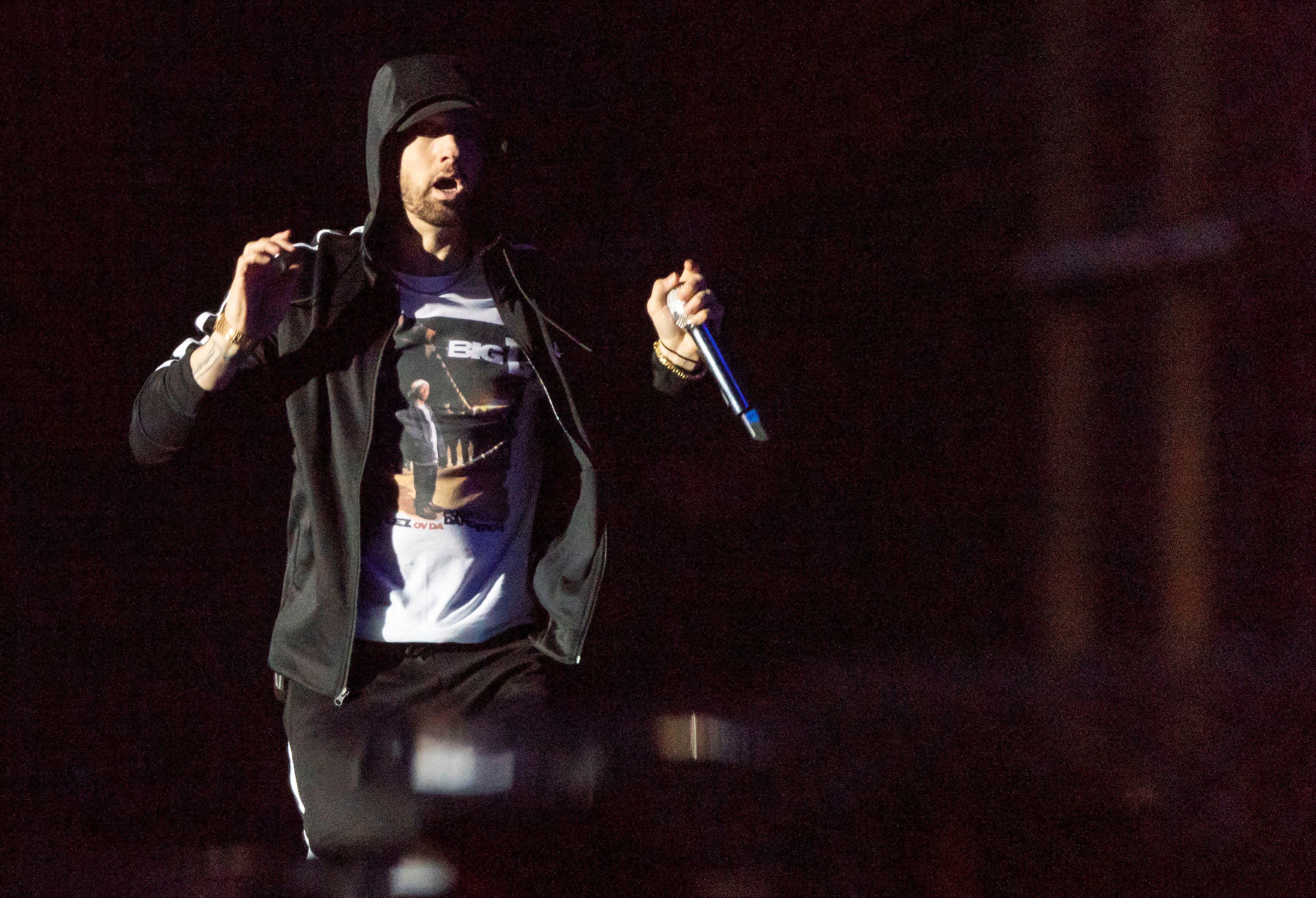 Eminem confronted home intruder who slipped past security - Yahoo Entertainment