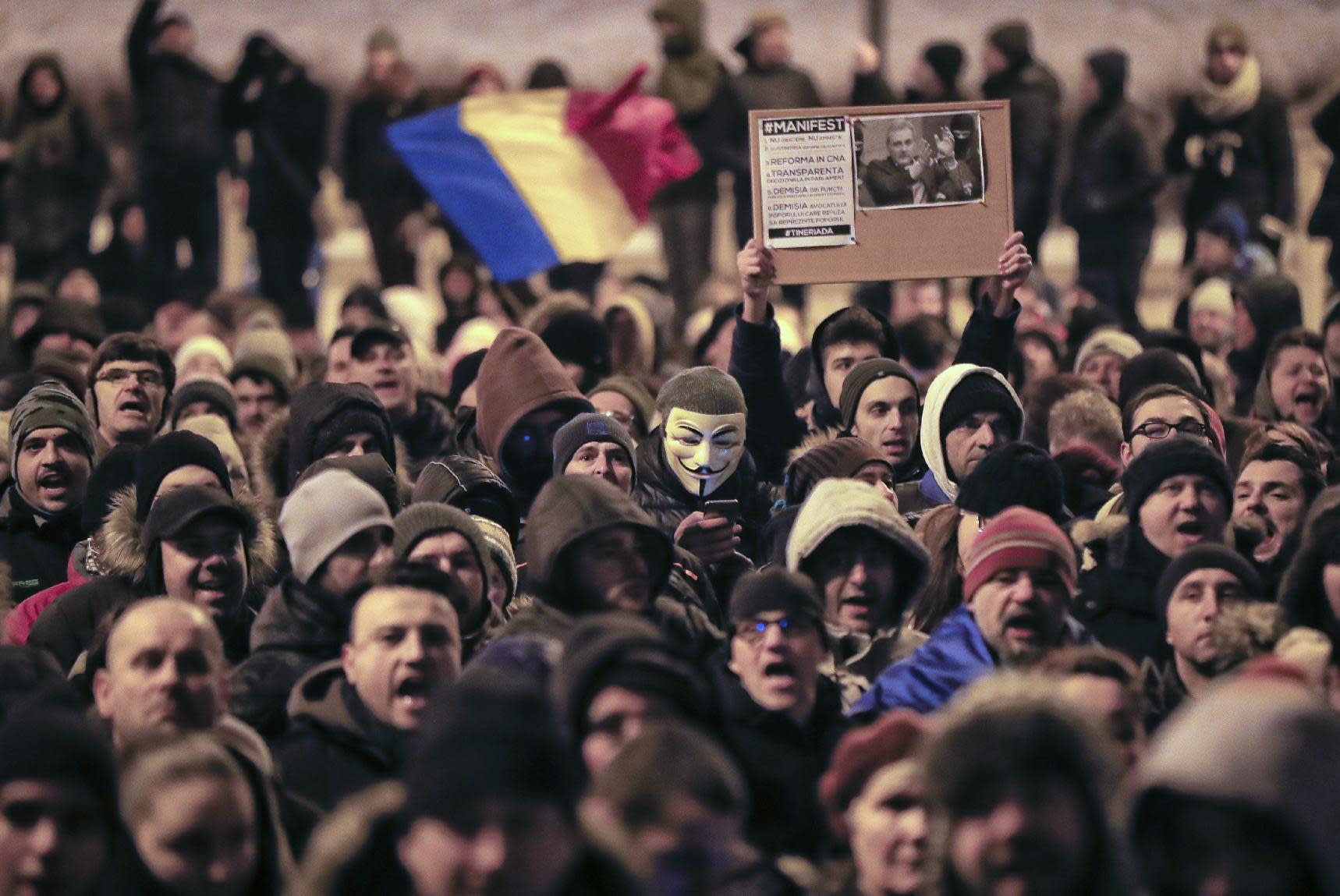 Tens of thousands protest plan to pardon prisoners in Romani