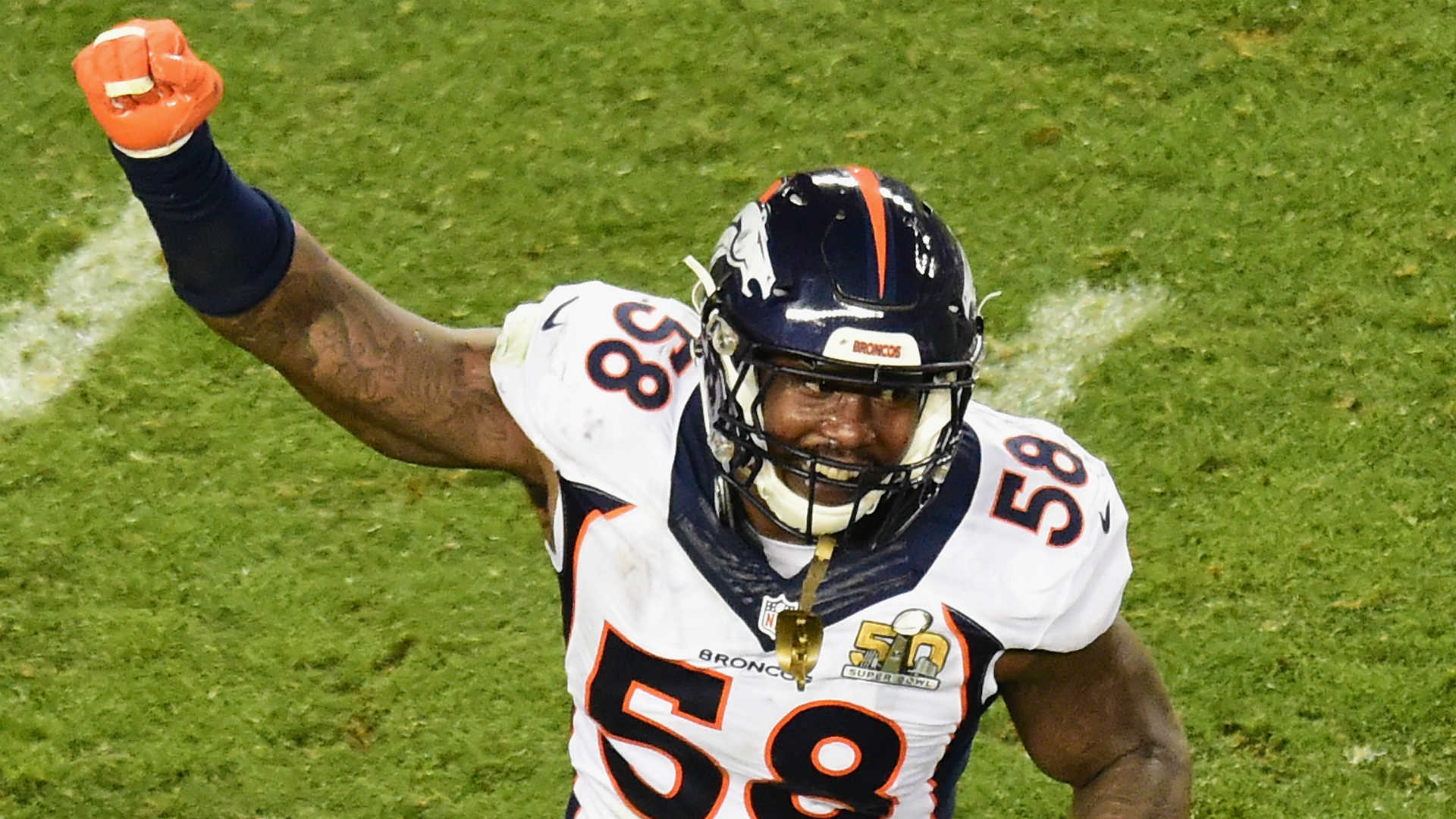 how much money does von miller make a year