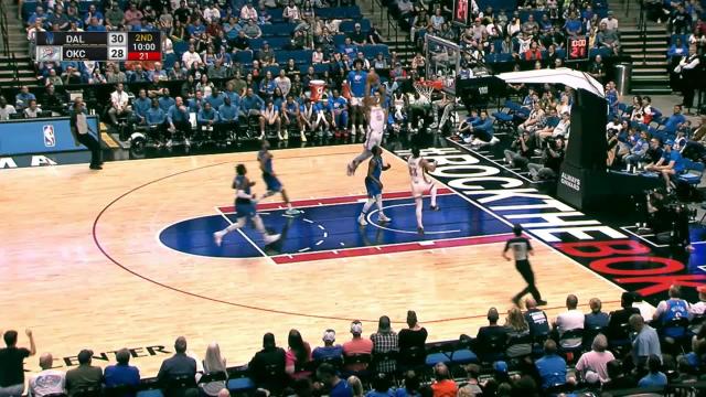 Darius Bazley with an alley oop vs the Dallas Mavericks