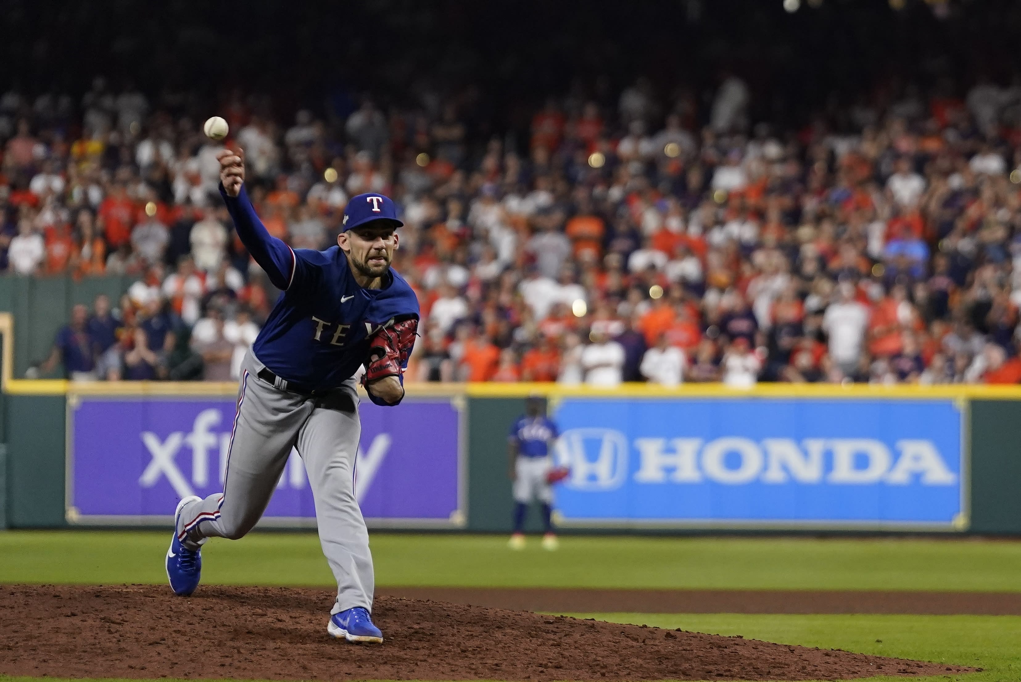 Spectator tumbles over railing into bullpen in Philadelphia - NBC Sports