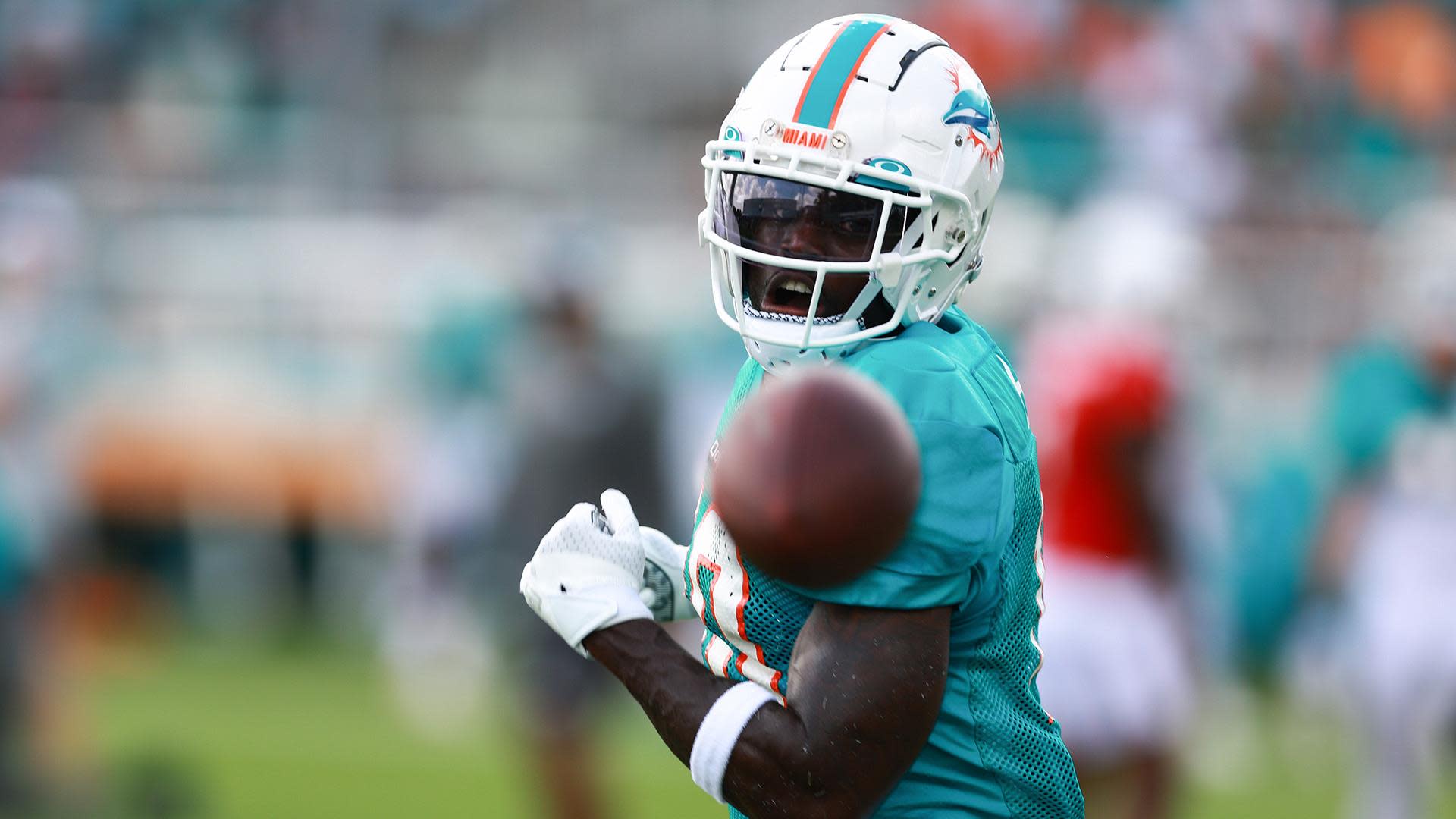 Miami Dolphins News  Jaylen Waddle Injury Update + Latest Mike McDaniel  Comments on Injuries 