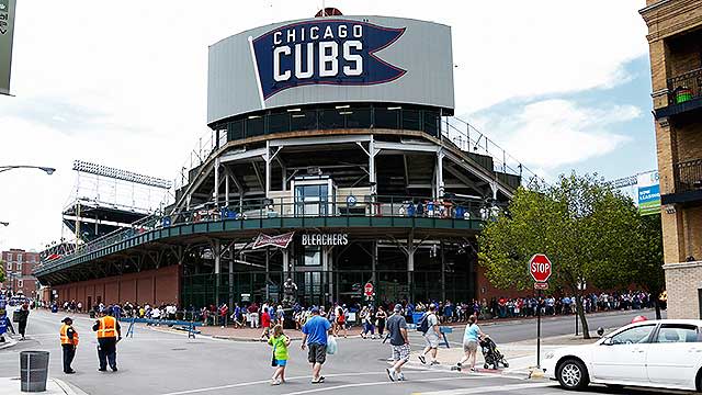 New park, same problems for Cubs