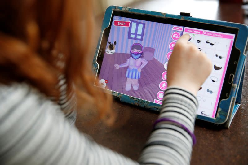 Kids Gaming Platform Roblox Faces Hurdles Ahead Of Public Listing Rough Words - roblox studio how to make laser that targets player