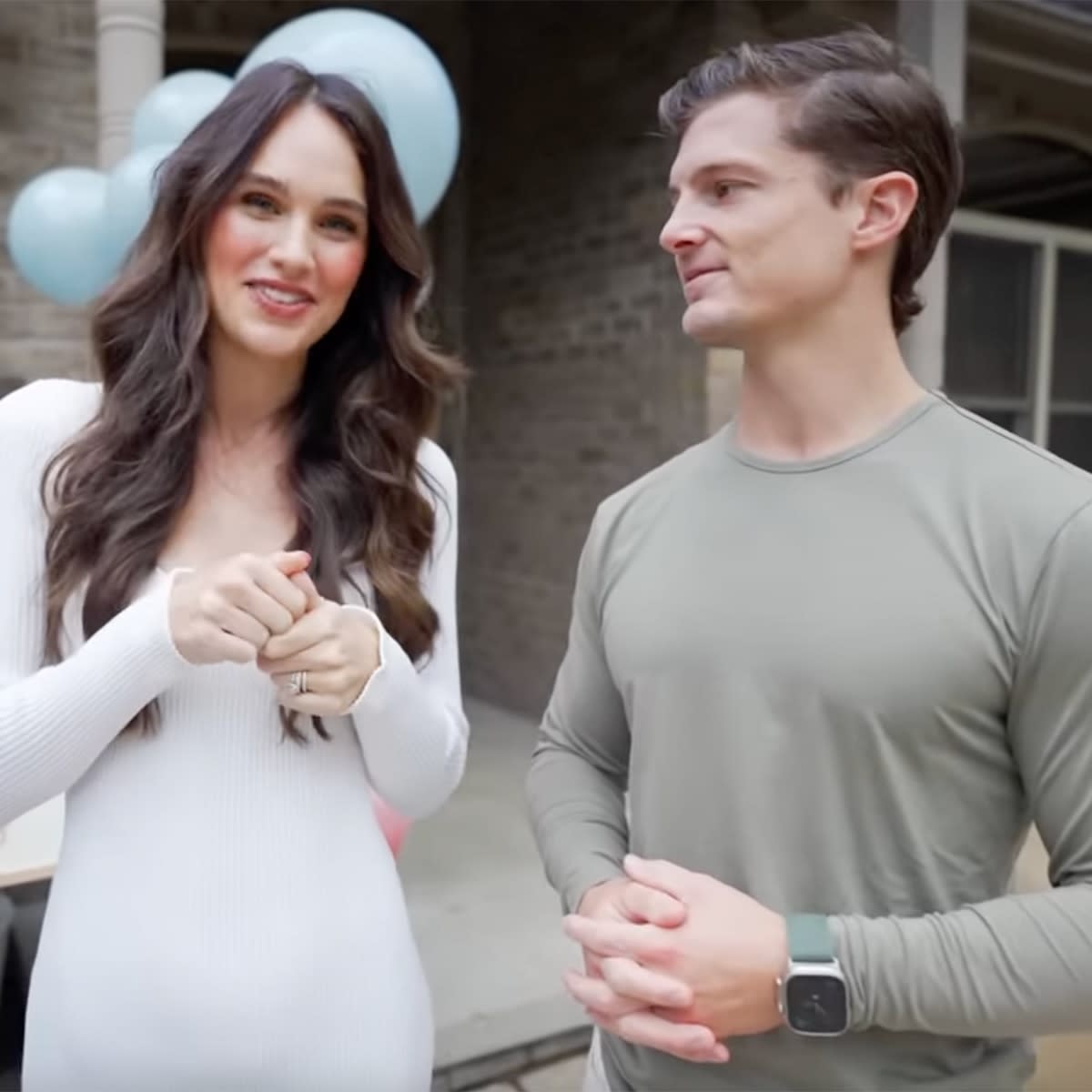 Pregnant TikToker Abbie Herbert Reveals Sex of Baby(04)