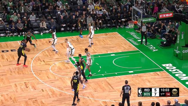 Myles Turner nails it from behind the arc