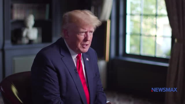 Trump donne une conclusion décousue à l’interview de Newsmax avec l’acteur Jon Voight