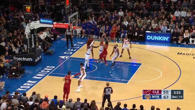 Evan Mobley with a dunk vs the New York Knicks