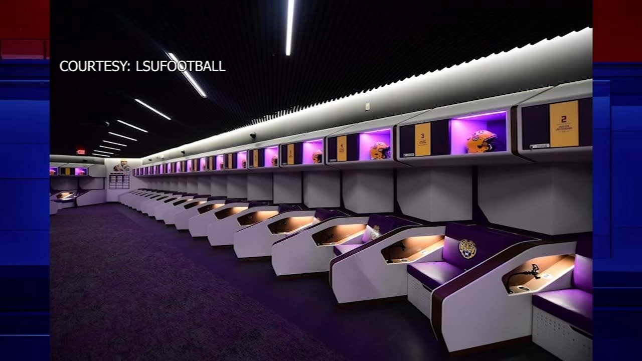 Top 10 D1 Football Locker Rooms